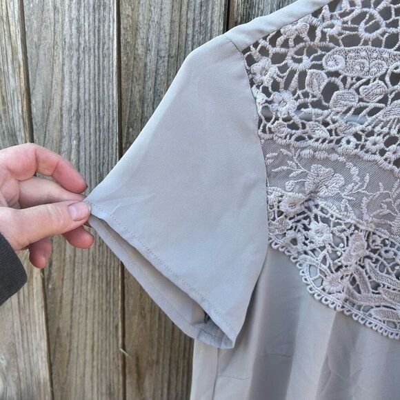 Downeast blouse short sleeve lace size medium - Picture 3 of 8